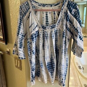 Women's Blue Tie-Dye Top